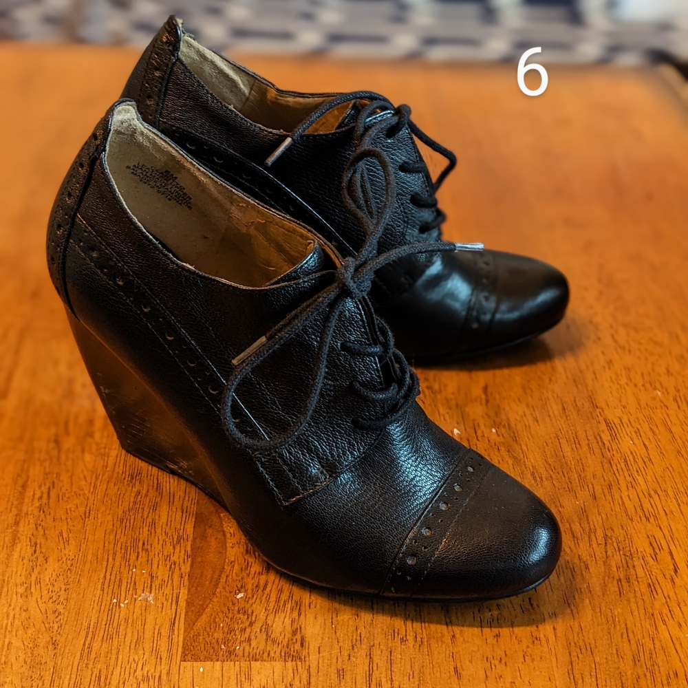 Elegant Black Wedge Oxford Shoes